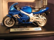 Triumph TT 600 '02 (Welly) 1:18.